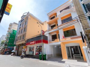 Villa 23 Phó Đức Chính 19pn 25bed 20wc